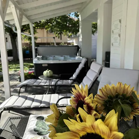 Villa Boutique *